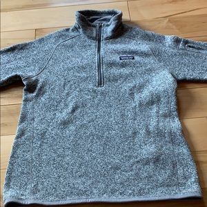 Patagonia half zip pull over